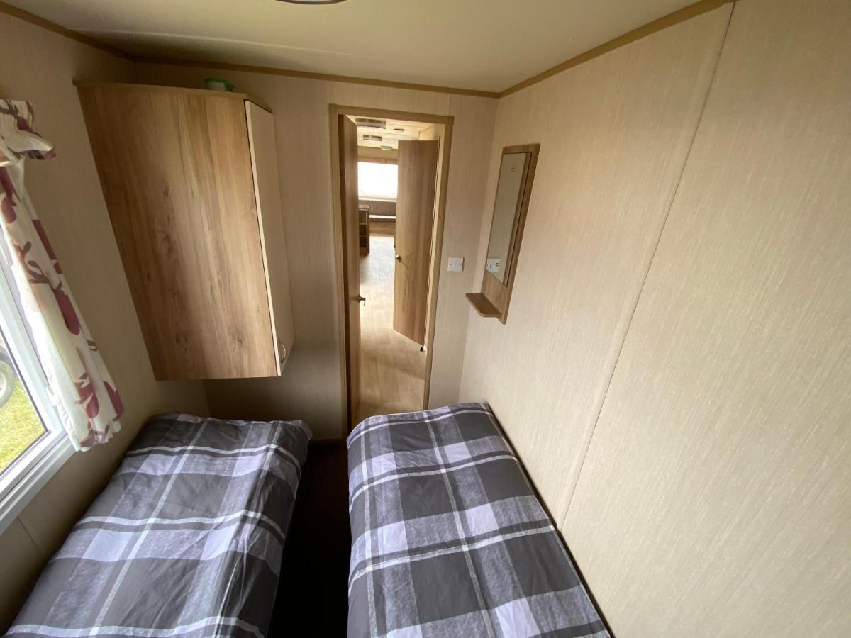 3 Bed 8 Berth Caravan In California Cliffs - M1 غريت يورماوث المظهر الخارجي الصورة